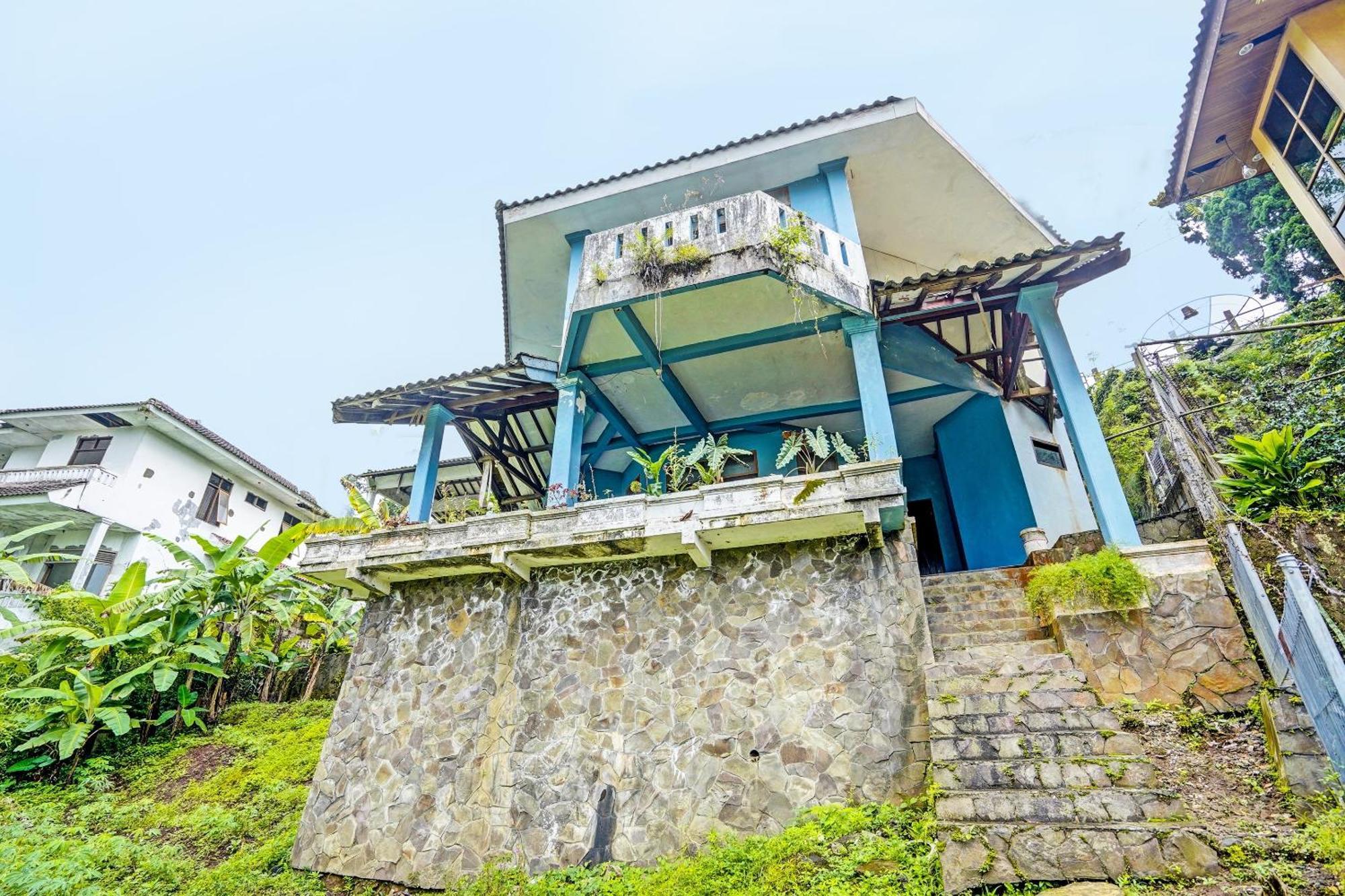 Spot On 92388 Villa Segi Delapan Prigen Extérieur photo